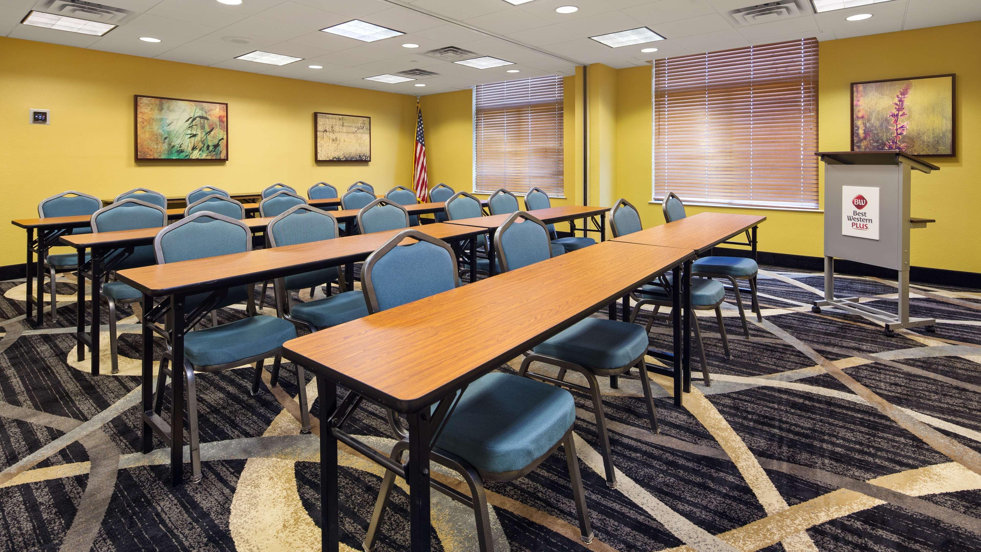 Best Western Plus Birmingham Inn & Suites Luaran gambar