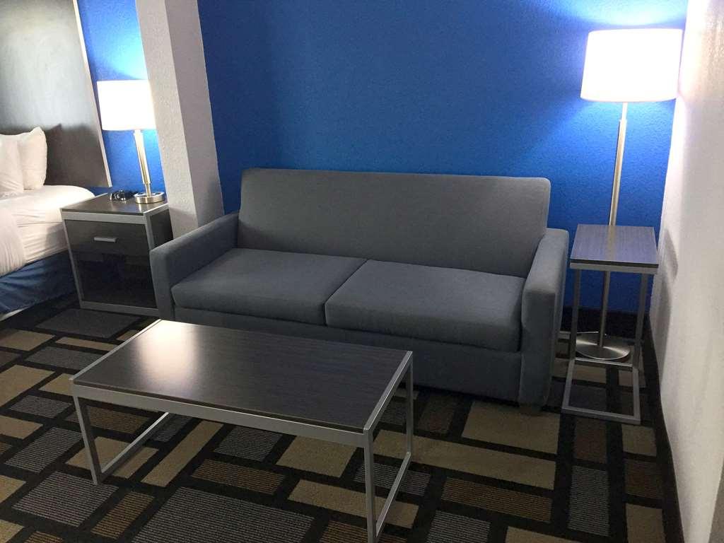 Best Western Plus Birmingham Inn & Suites Bilik gambar